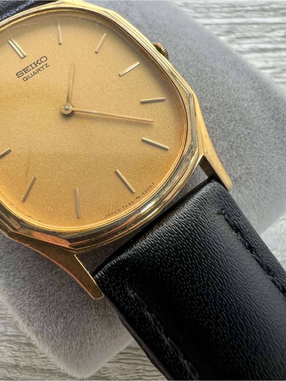 Seiko Gold Dial Men's Quartz Watch with Black Leather Strap - Picture 2 of 7